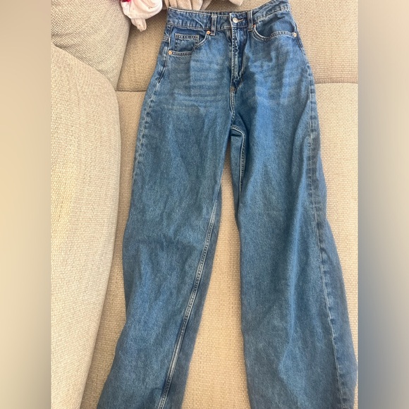 Wide Leg Jeans - Picture 2 of 2